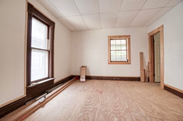 131 N 8th St, Decatur, IN 46733